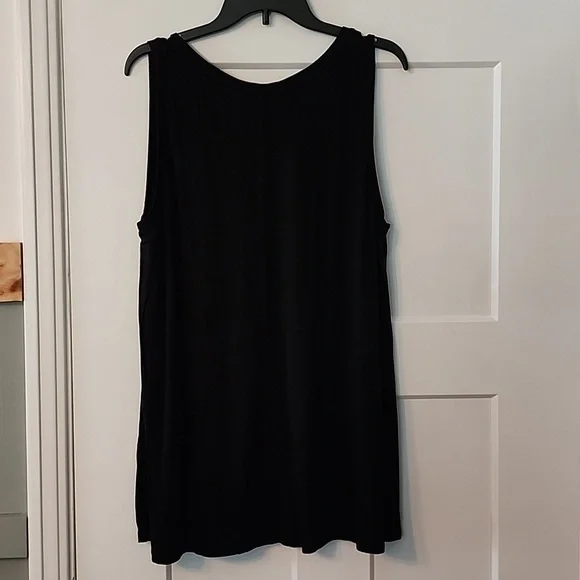 Lane Bryant. Black. Sleeveless Top. 18/20 - Picture 4 of 4